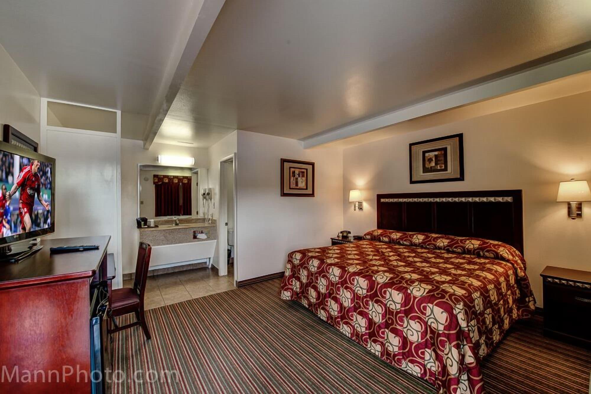 Whispering Palms Inn Del Rio Extérieur photo