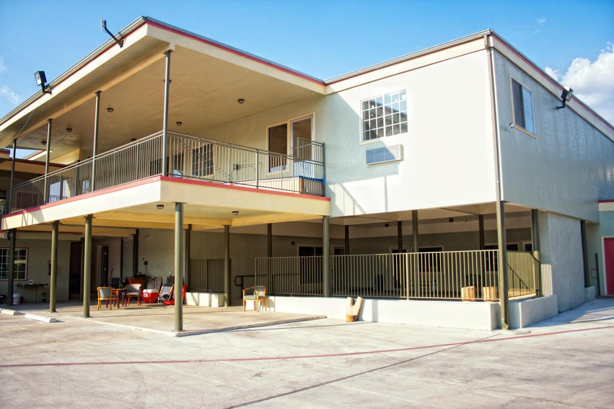 Whispering Palms Inn Del Rio Extérieur photo